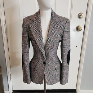 Elegant Women's Plaid Blazer with Black Accents